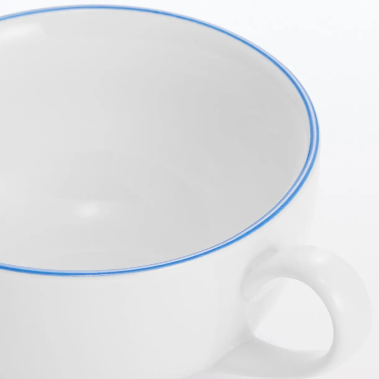 Art de la table du quotidien - Tasse à thé à bande bleue