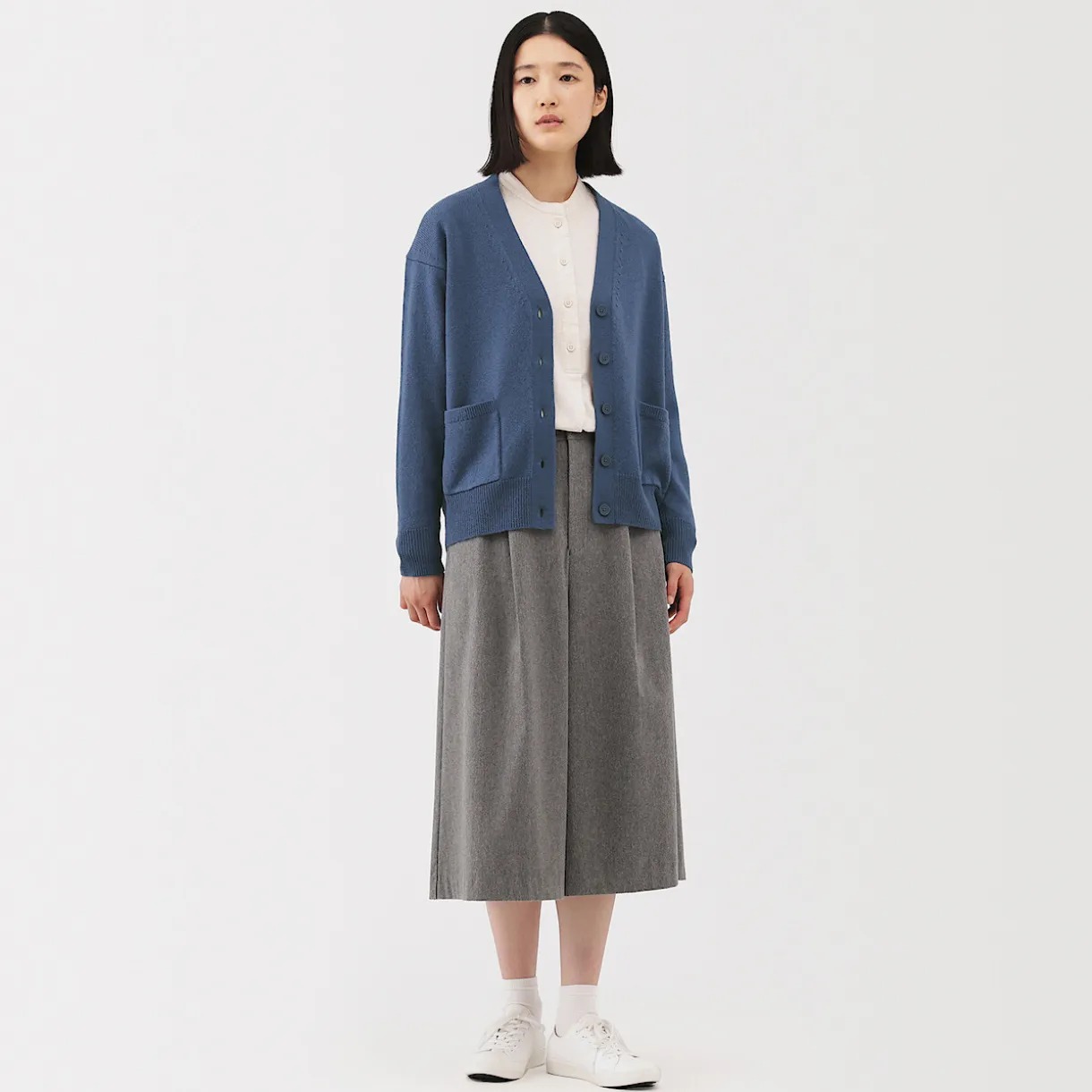 Cardigan avec col en V en maille moyenne pour femme