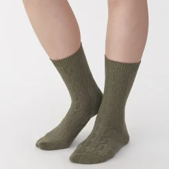 Chaussettes en maille torsadée à angle droit