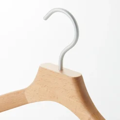 Cintre en hêtre