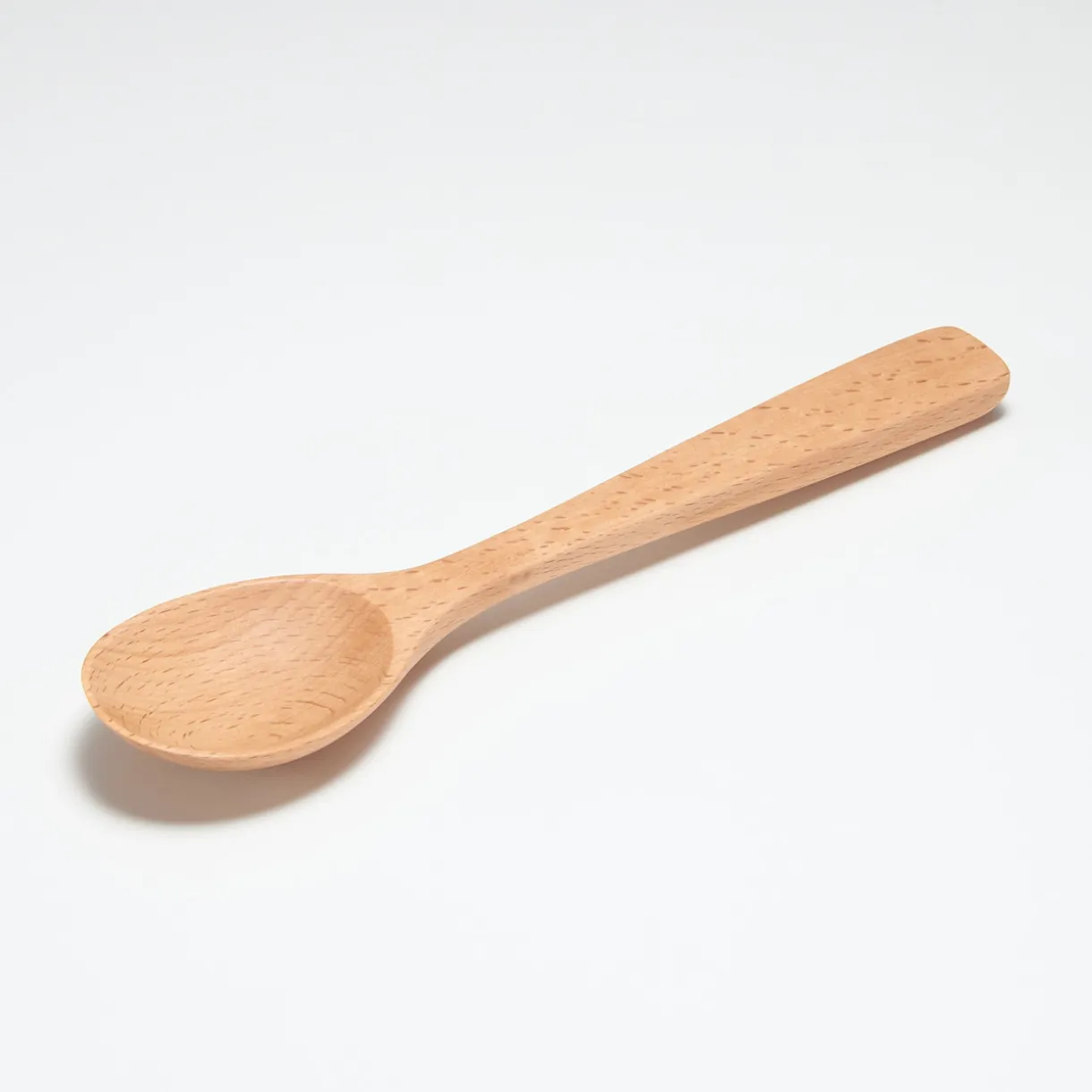 Cuillère à dessert en hêtre 16cm