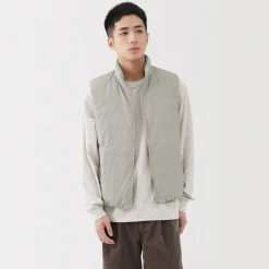 Doudoune légère pliable en nylon recyclé sans manche à col montant pour homme