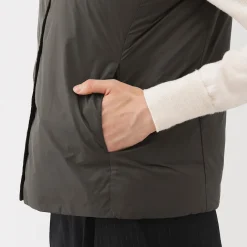 Doudoune légère pliable en nylon recyclé sans manche sans col pour femme