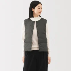 Doudoune légère pliable en nylon recyclé sans manche sans col pour femme