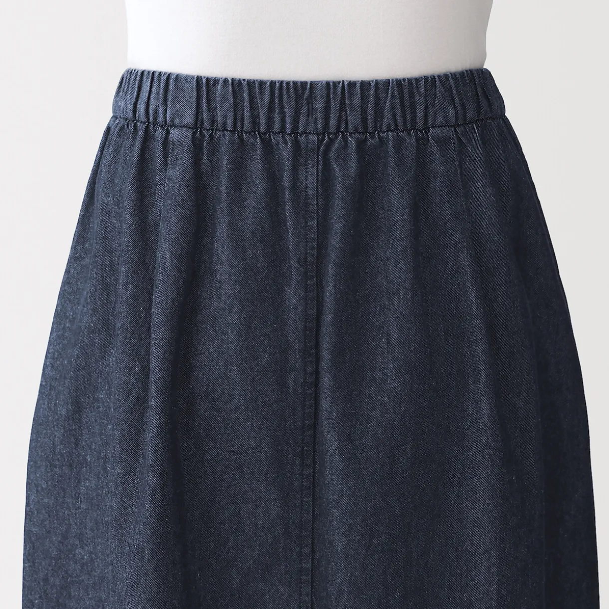 Jupe midi confort en denim délavé pour femme