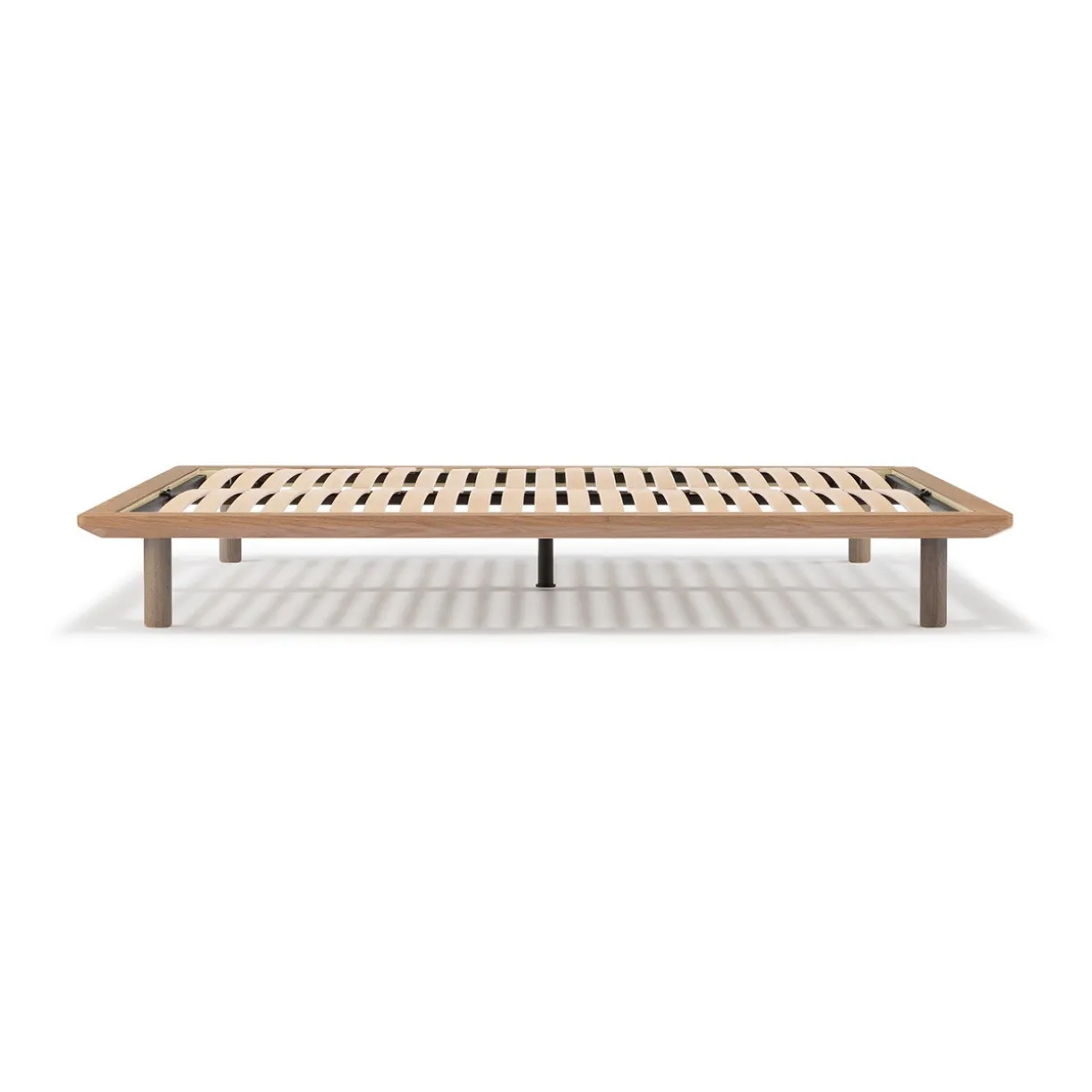 Lit plateforme large double en noyer