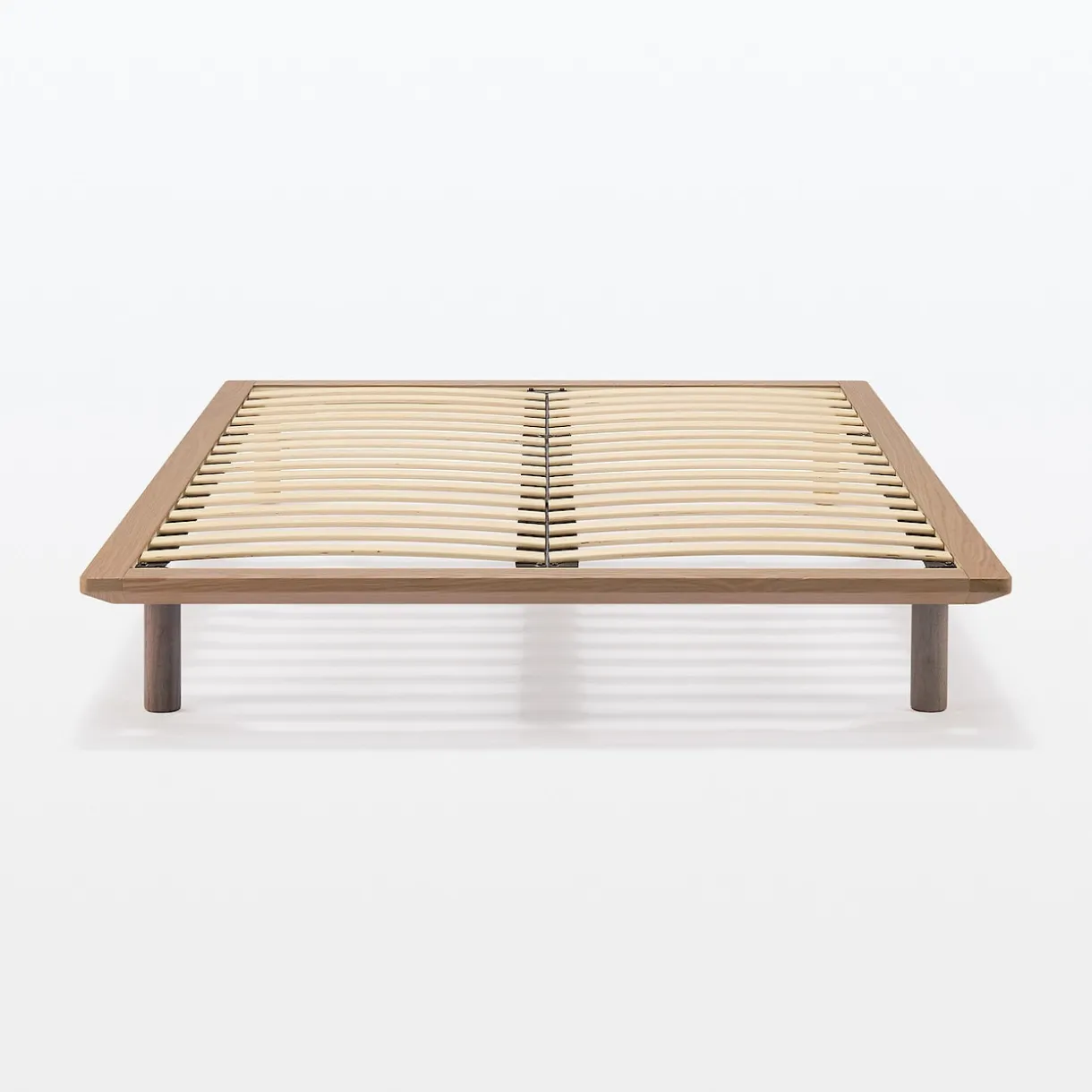 Lit plateforme large double en noyer