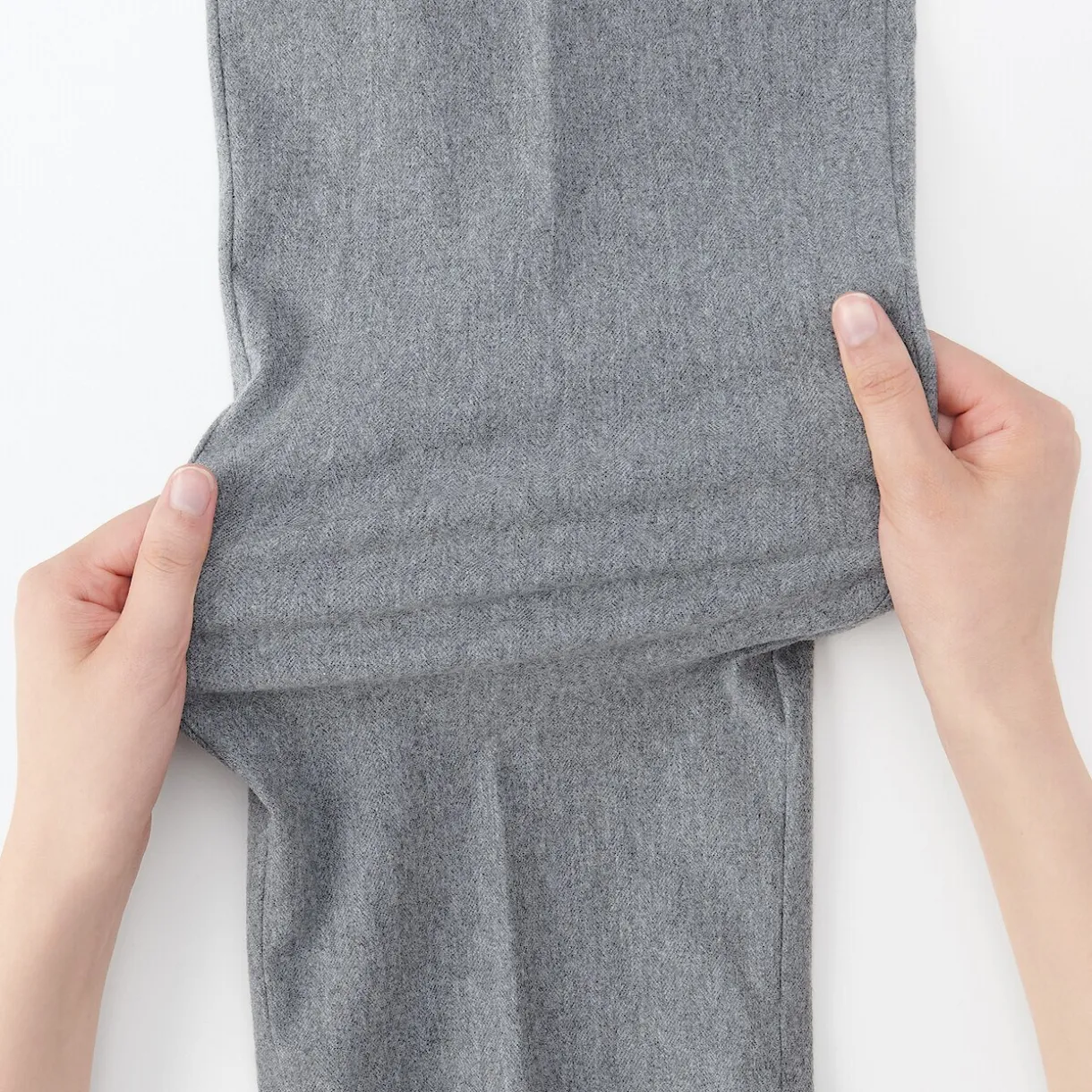 Pantalon plissé ajusté et stretch pour homme