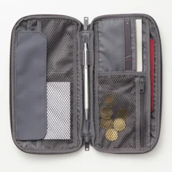 Pochette de voyage