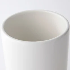 Porte‐ustensiles en porcelaine beige