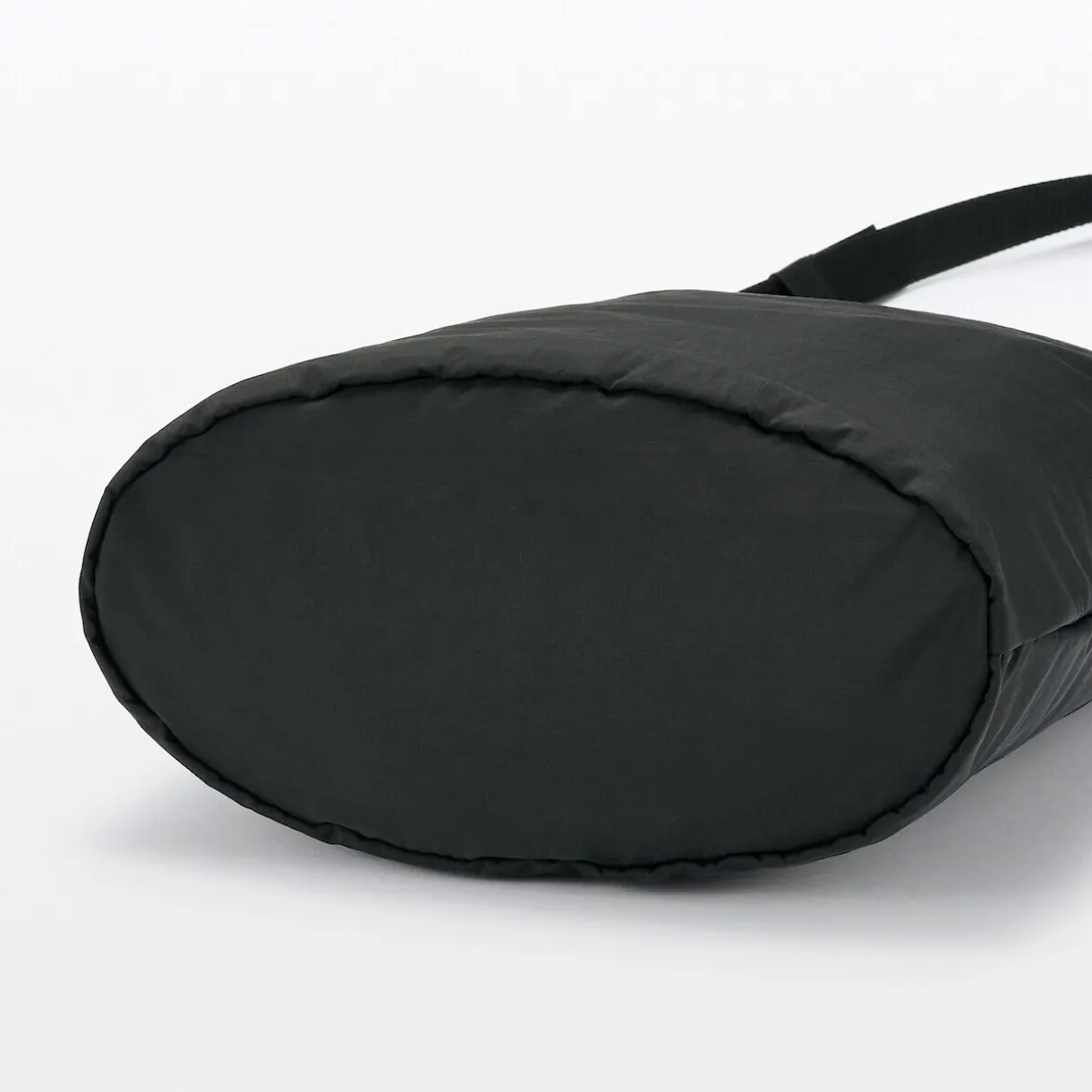 Sac à bandoulière 2 positions déperlant et pliable