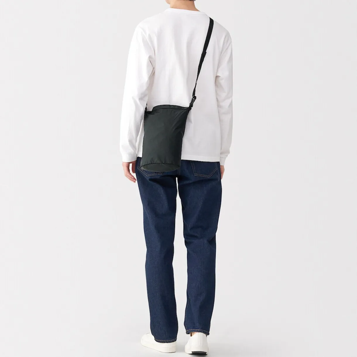 Sac à bandoulière 2 positions déperlant et pliable