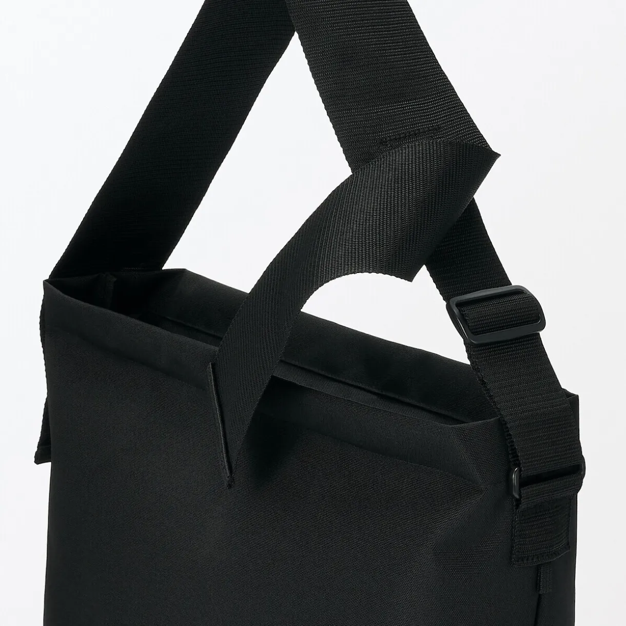Sac à bandoulière large en polyester recyclé