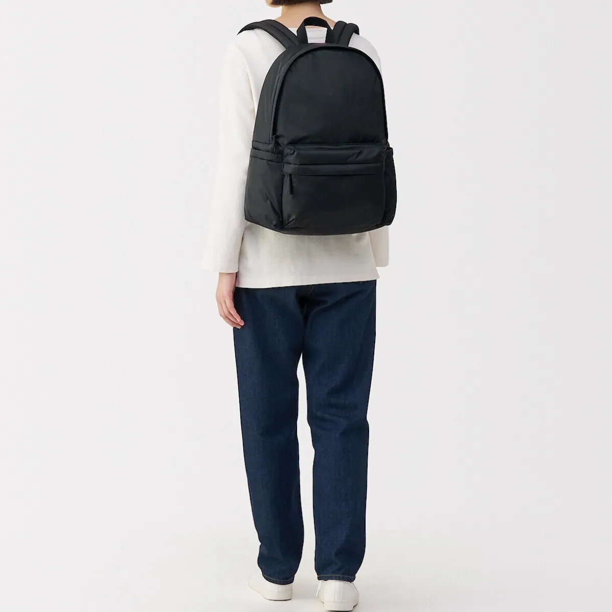 Sac à dos rembourré et déperlant en nylon recyclé