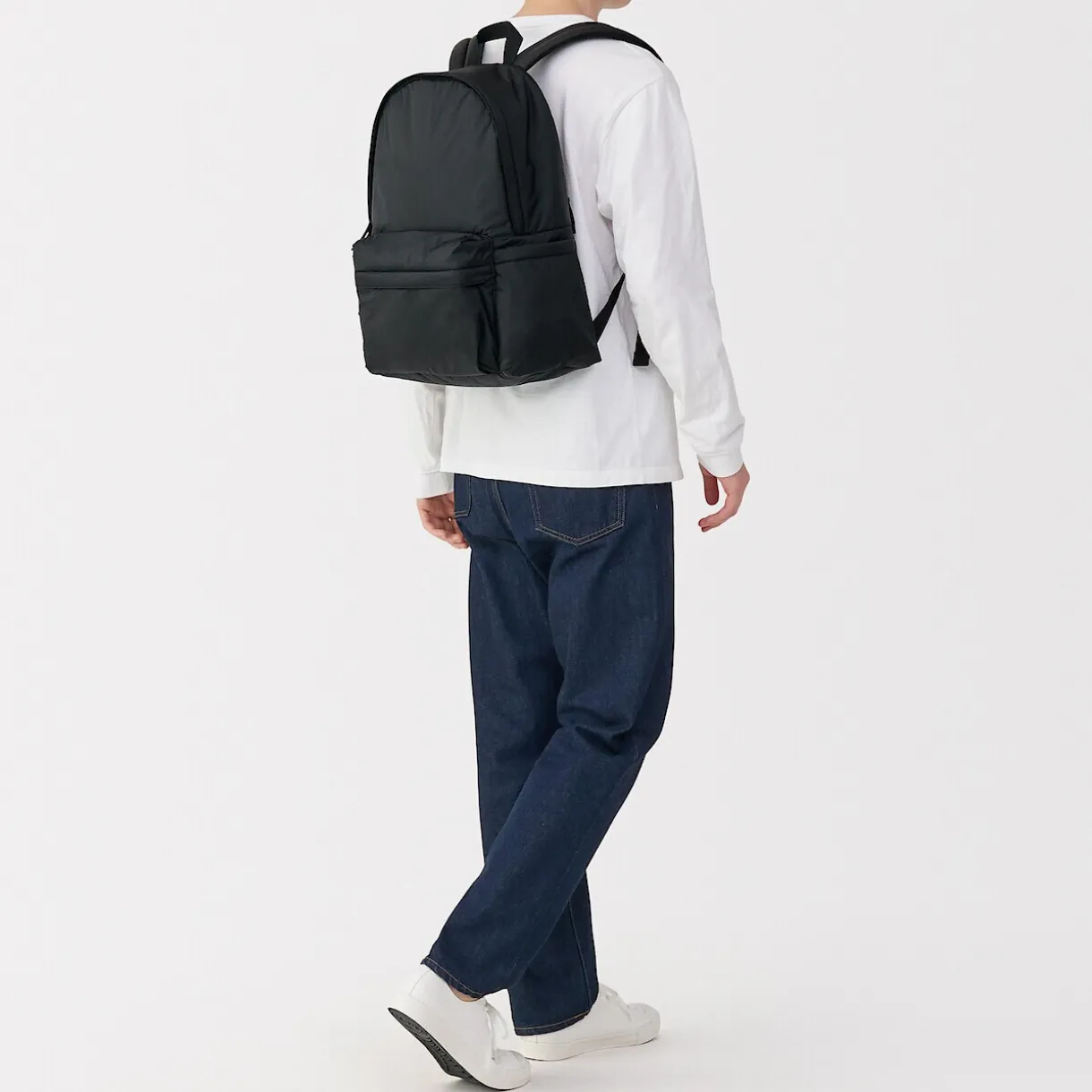 Sac à dos rembourré et déperlant en nylon recyclé