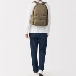 Sac à dos rembourré et déperlant en nylon recyclé
