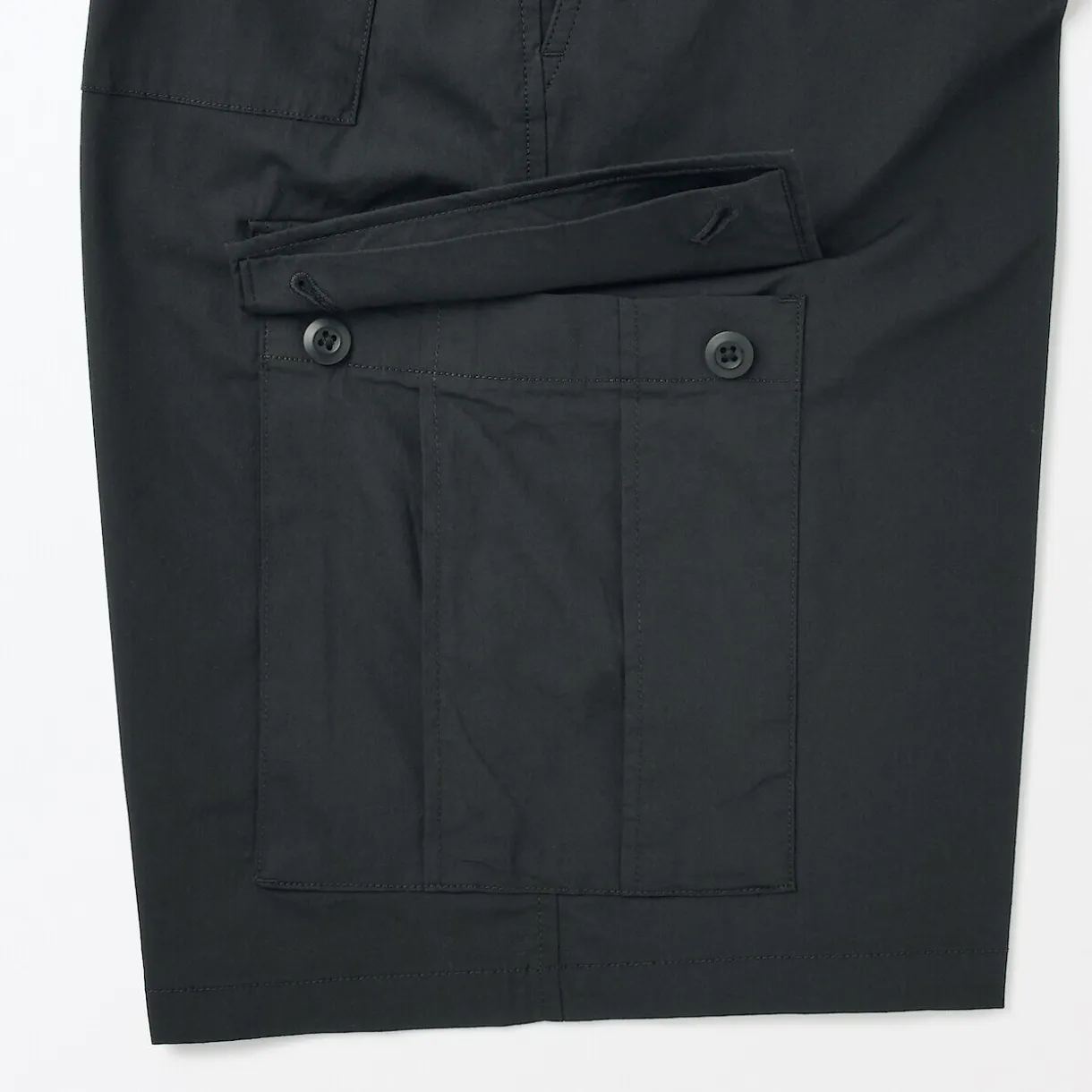 Short cargo en mélange de coton délavé pour homme