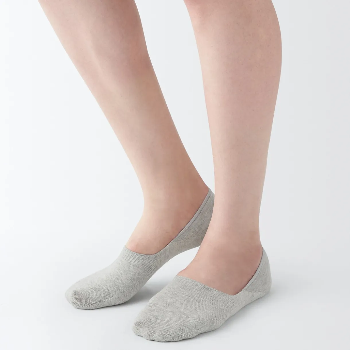 Socquettes fines invisibles avec grip au talon pour femme