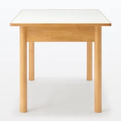 Table en hévéa avec plateau mélaminé rectangulaire ‐ M