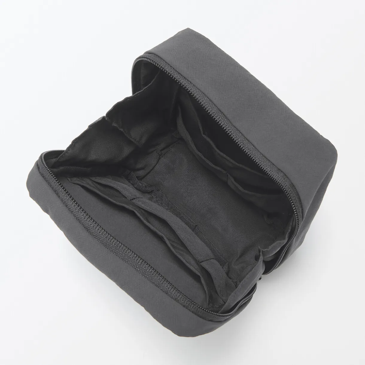 Trousse de maquillage à poser en nylon texturé