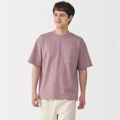 T‐shirt Cool Touch à poche coupe Relax pour homme.