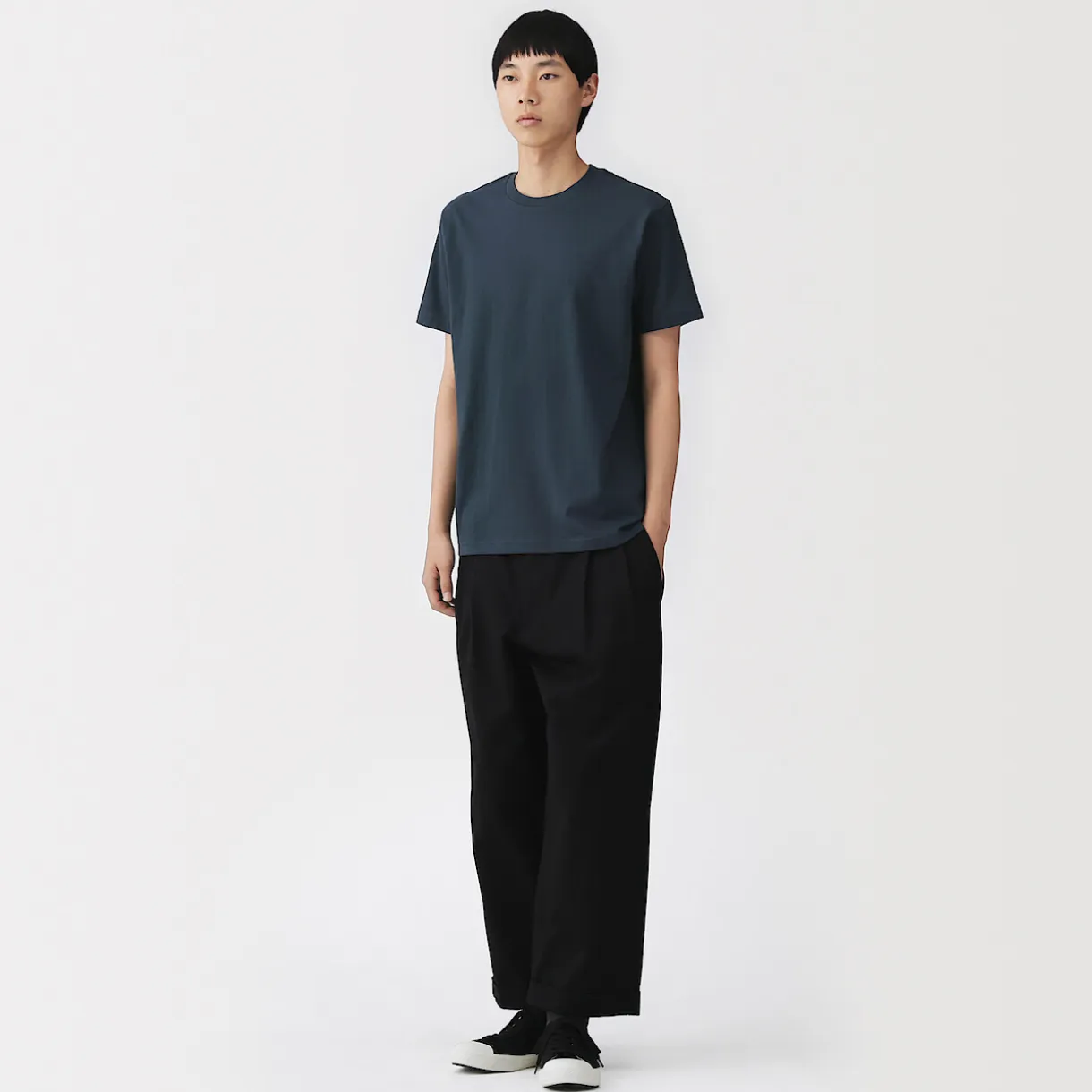 T‐shirt en coton col rond manches courtes homme