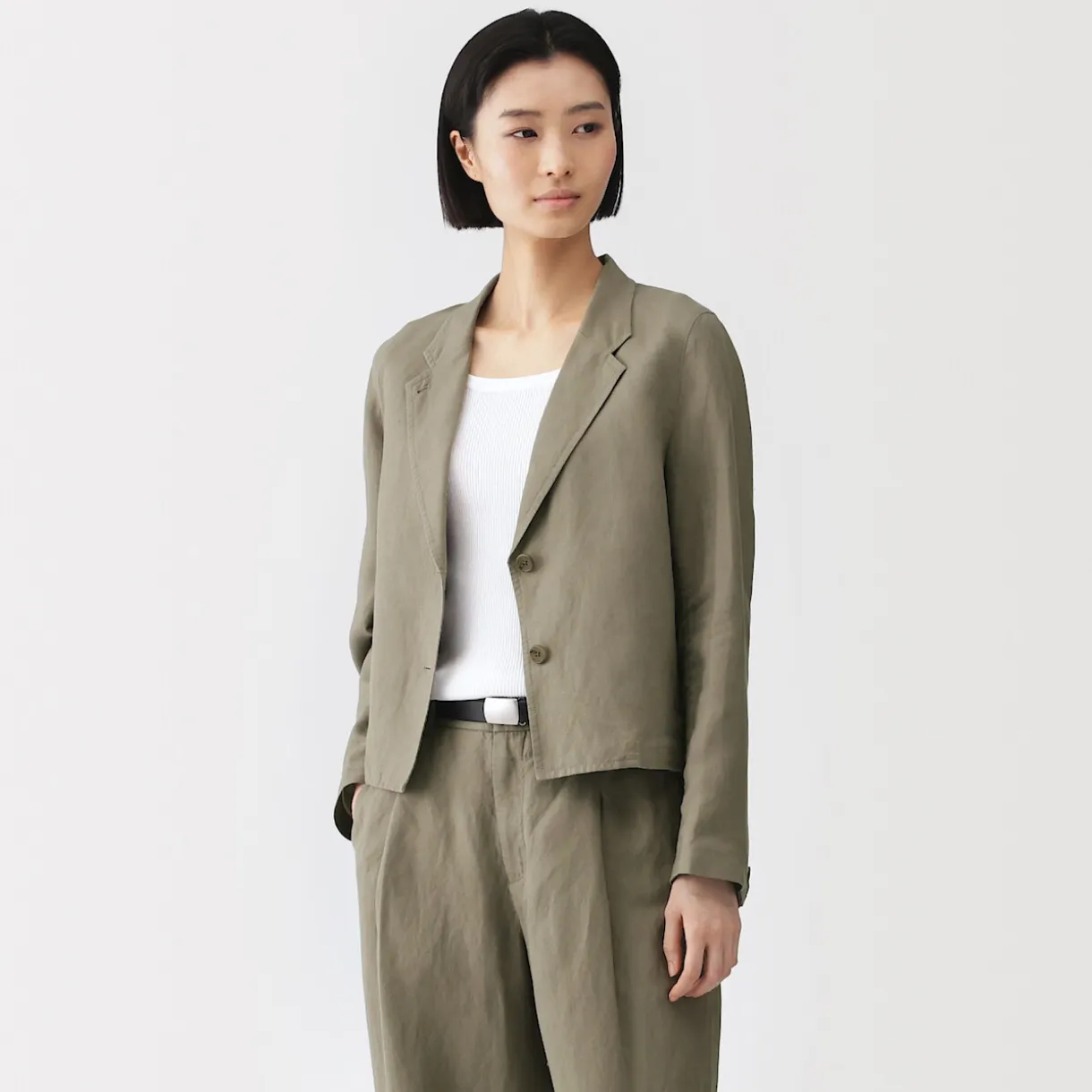 Veste courte en lin et lyocell pour femme