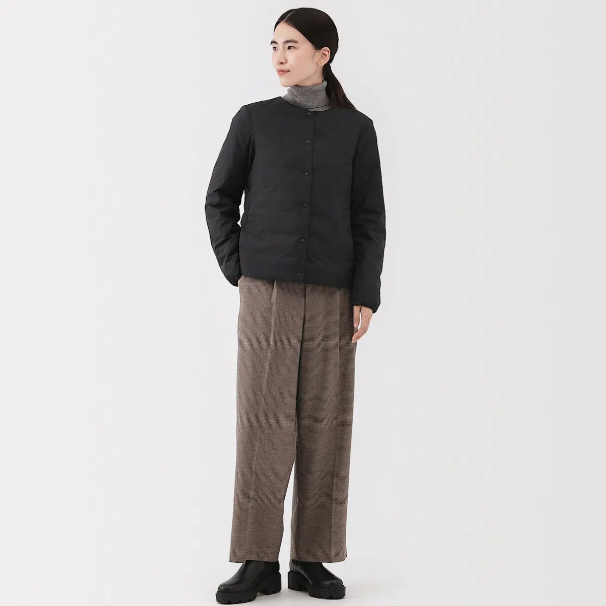 Veste légère pliable en nylon recyclé sans col pour femme