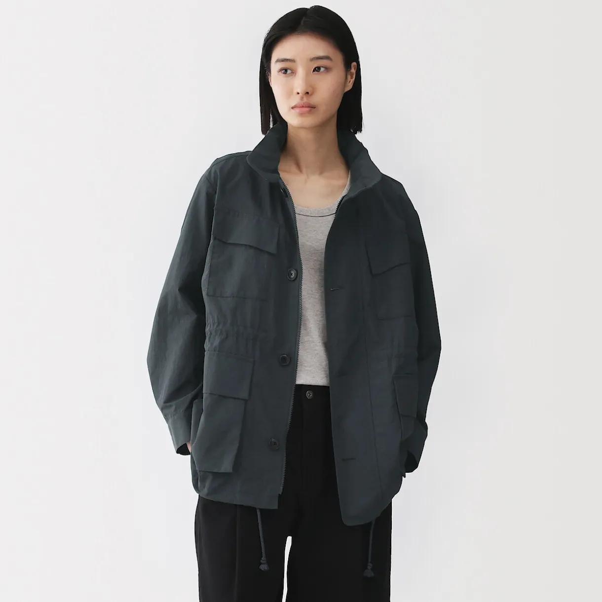 Veste utilitaire en nylon à la teinture naturelle pour femme