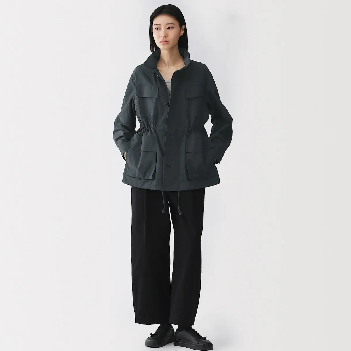 Veste utilitaire en nylon à la teinture naturelle pour femme